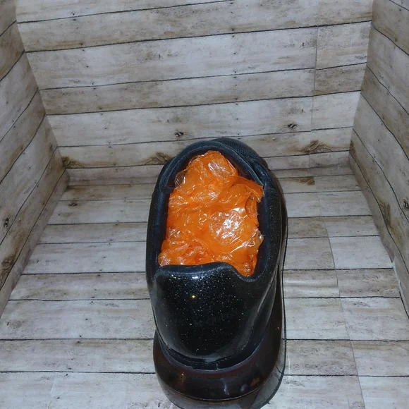 Alexander McQueen Black Leather Low-Top Lace-Up Sneakers - Picture 5 of 5